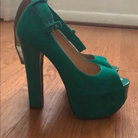 💯% Authentic Luichiny ❤️ Heels - Picture 4 of 5